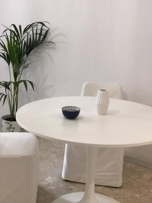 Apartamento San Bernardino Monolocale Con Balcone